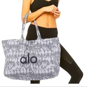 Alo Yoga 🧘🏽♀️ tote